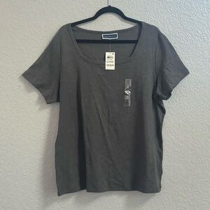 NWT Women’s  size XL T-shirt top